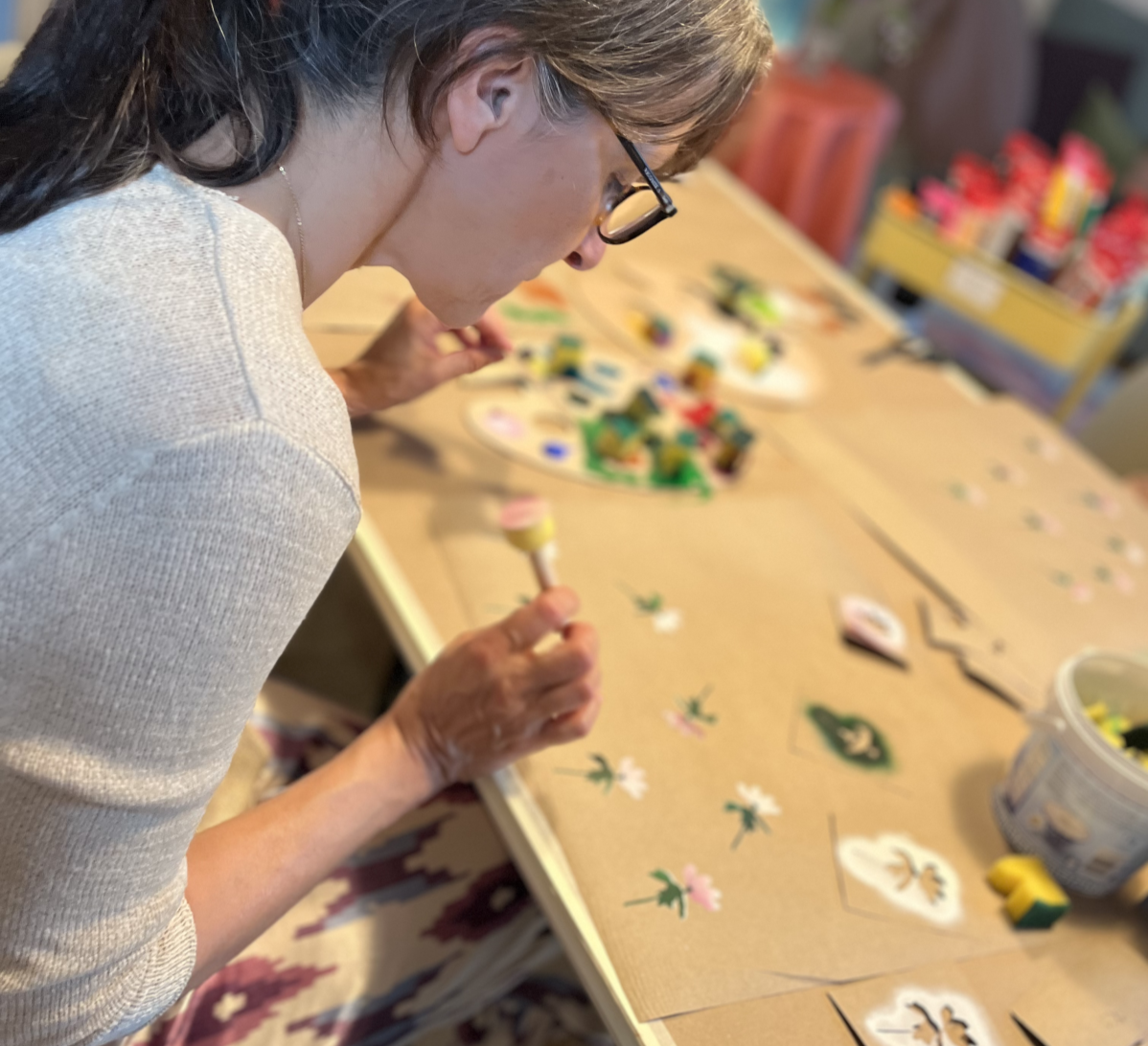 UN ATELIER IMPROVISE / EIN SPONTANER WORKSHOP